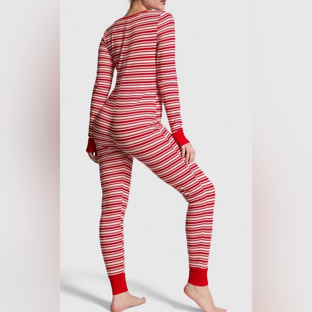 Victoria’s Secret Pink medium Thermal Pajama Red White Stripped Logo NWT